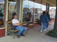  15_blurry_leonard_waits.jpg 