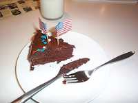  07_why_did_i_take_so_many_pictures_of_this_cake.jpg 