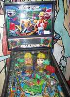  03-bizarre-pinball-machine.jpg 