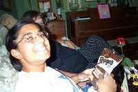  03-happy-sumana-with-chips.jpg 