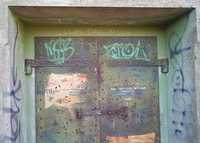  56-too-legible-to-be-an-entrance-to-hell.jpg 
