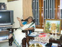  45-Sumana's-mom-explains-things.jpg 